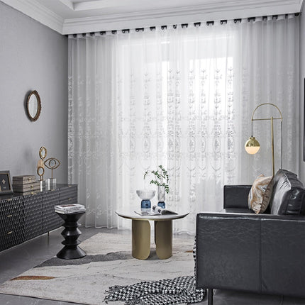 Tenda Voile Elegante con Ricamo Classico