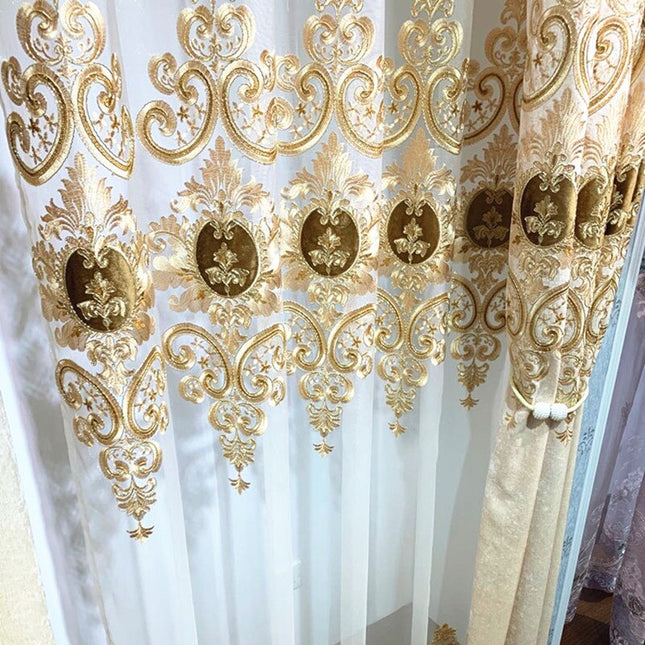 Tenda lussuosa stile impero con mantovana