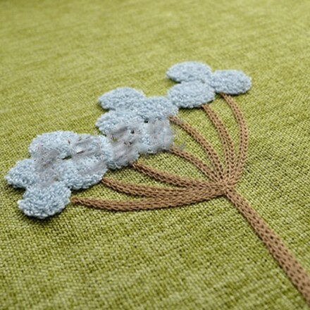 Tenda oscurante verde anice ricamata