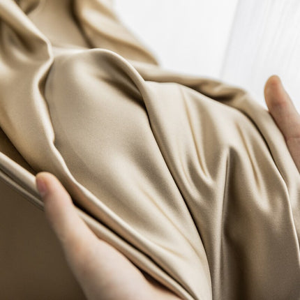 Tenda oscurante elegante effetto seta