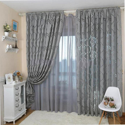Tenda velata bianca con ricamo foglie