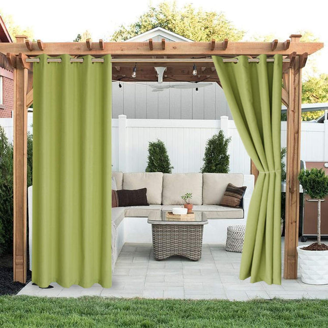 Tenda da esterno verde con occhielli