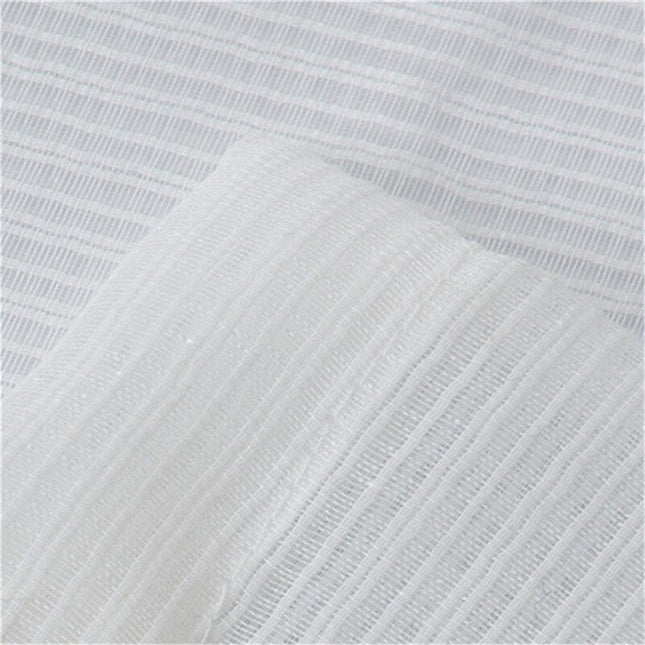 Tenda velata bianca dal tessuto testurizzato