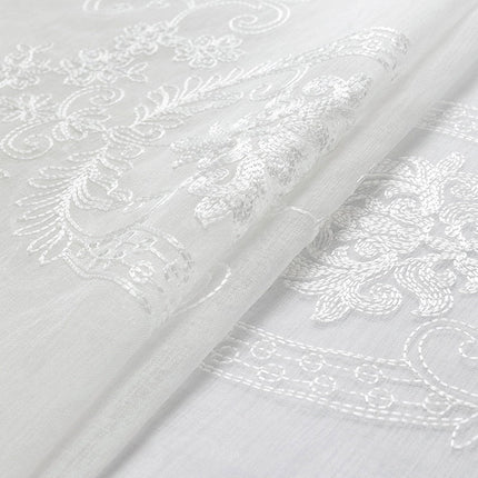 Tenda Voile Elegante con Ricamo Classico
