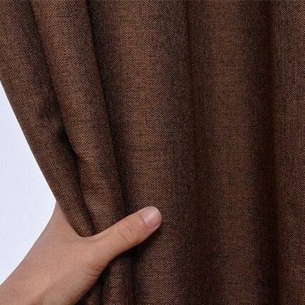 Tenda oscurante con anelli color caffè