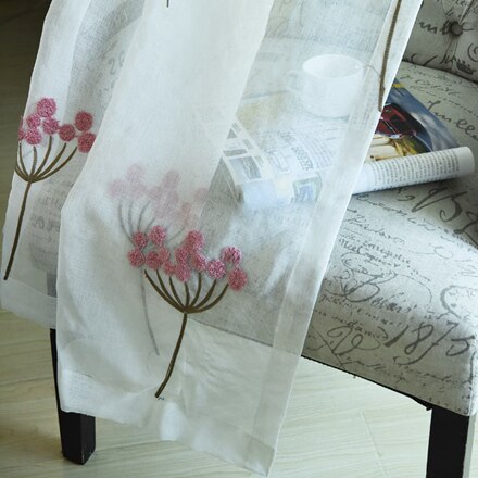 Tenda velata rosa antico con ricamo