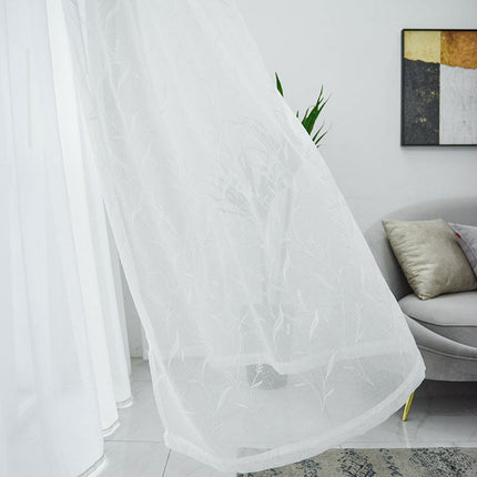 Tenda velata con delicato ricamo vegetale