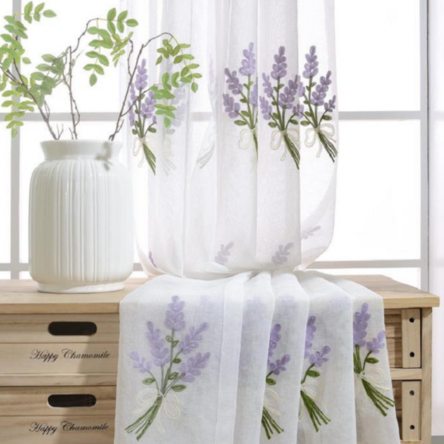 Tenda velata con ricamo lavanda