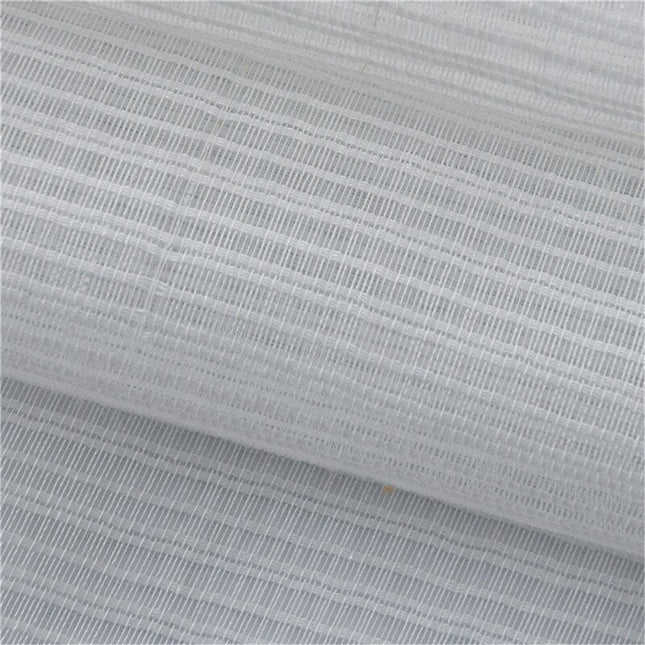 Tenda velata bianca dal tessuto testurizzato