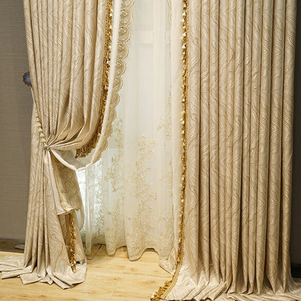 Tenda filtrante elegante con ricamo floreale