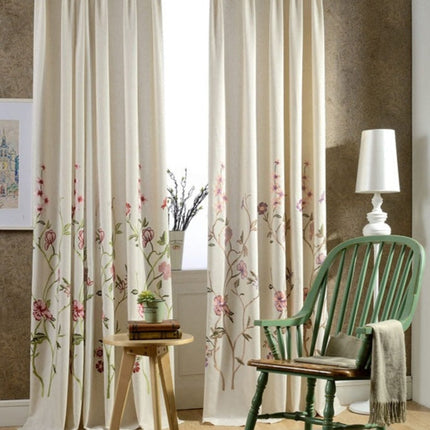 Tenda Stile Rustico con Fiori Ricamati
