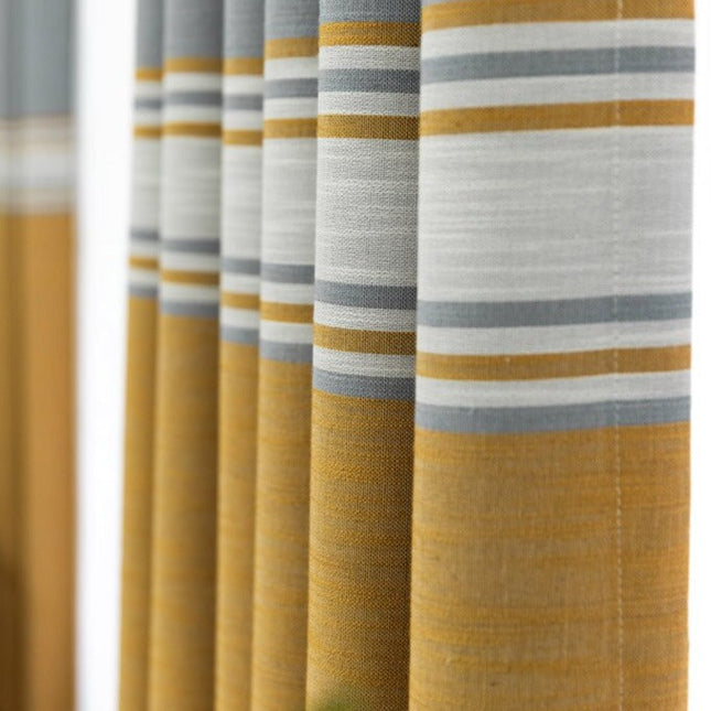Tenda a Righe Colorate Stile Moderno