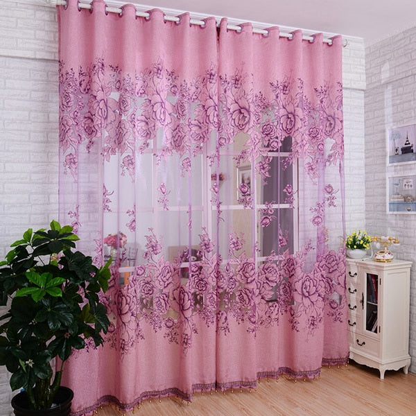 Tenda velata rosa con motivo floreale