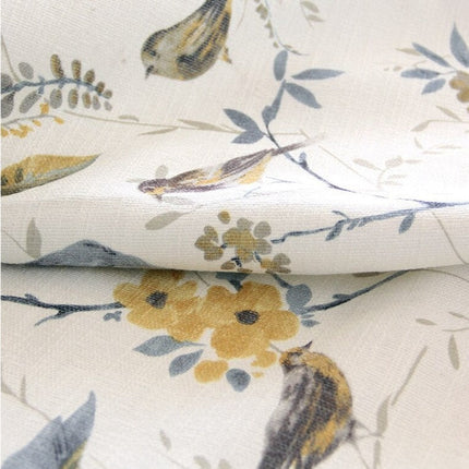 Tenda in lino con uccelli