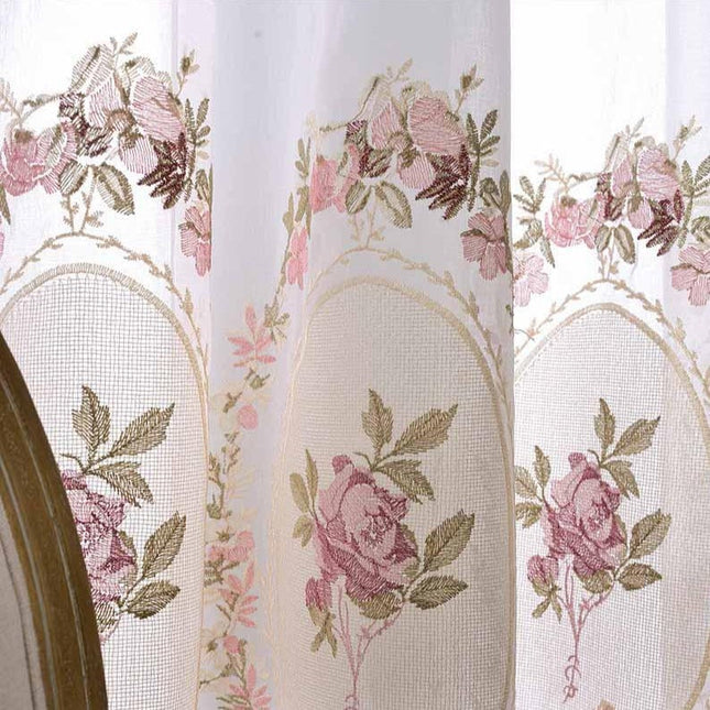 Tenda velata ricamata stile vintage