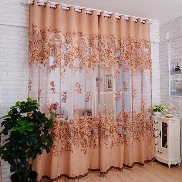 Tenda velata rosa con motivo floreale