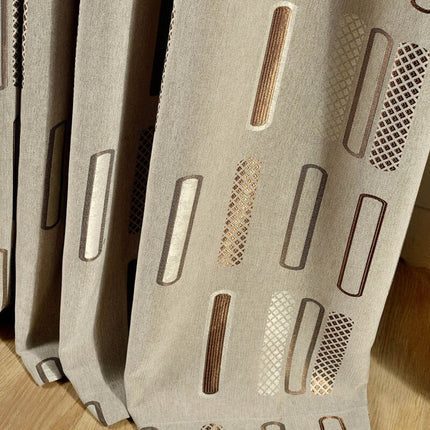 Tenda moderna con stampa geometrica