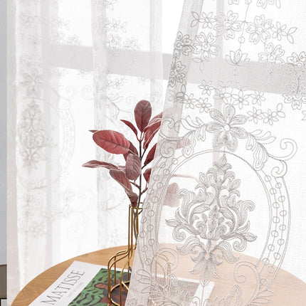 Tenda Voile Elegante con Ricamo Classico