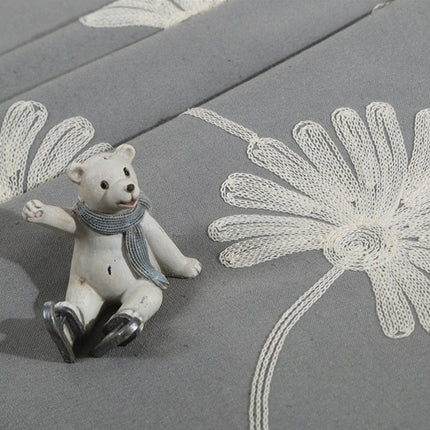 Tenda elegante ricamata motivo floreale