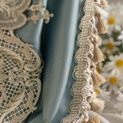 Tenda oscurante elegante con nappe