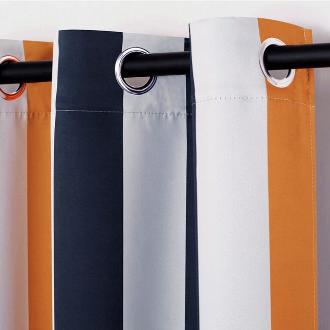 Tenda corta a righe stile marinaro