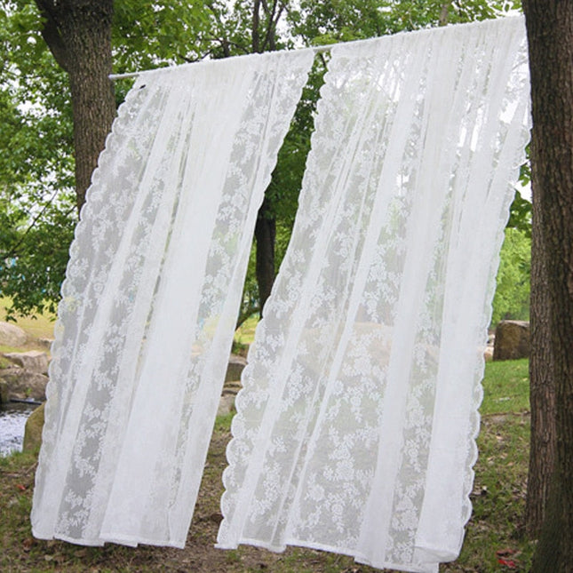 Tenda velata in pizzo floreale shabby