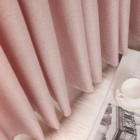 Tenda elegante rosa con trama geometrica