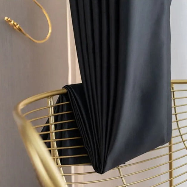 Tenda Oscurante Elegante Nera per Salotto
