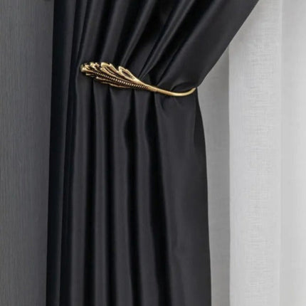 Tenda Oscurante Elegante Nera per Salotto