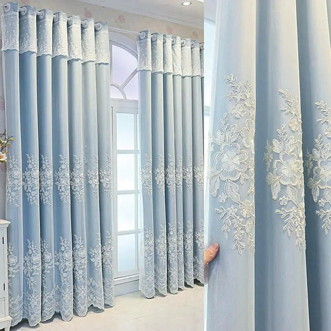 Tenda oscurante azzurra ricamo floreale