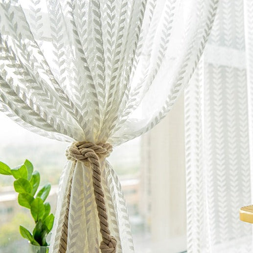 Tenda velata bianca motivo a spina