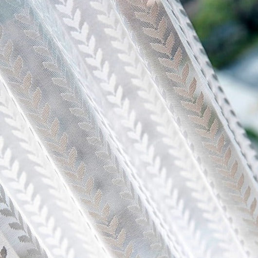 Tenda velata bianca motivo a spina