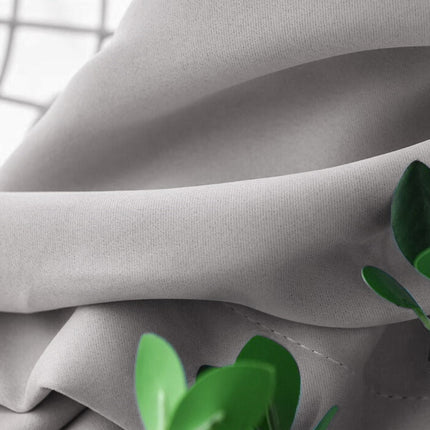 Tenda oscurante grigia per soggiorno