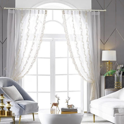 Tenda velata ricamata stile principessa